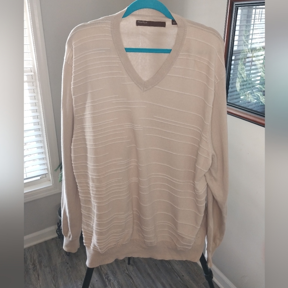 Perry Ellis Men's V-neck sweater cream colored Size 2XLT